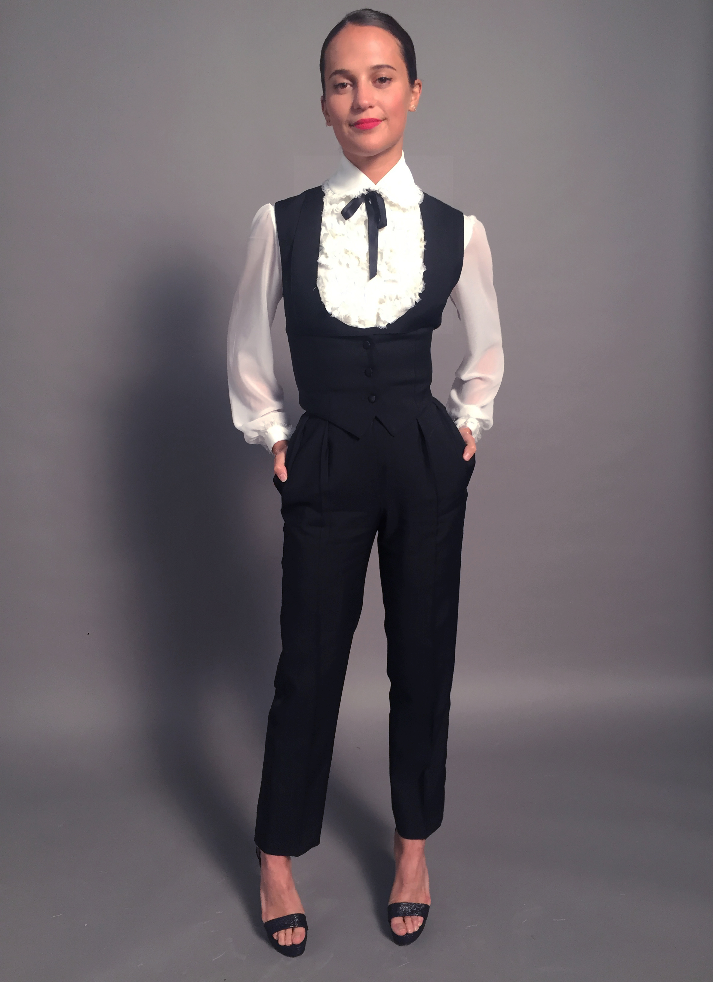 Timothy Everest - Alicia Vikander_Red Nose Day_6 Alicia Vikander_Red Nose Day