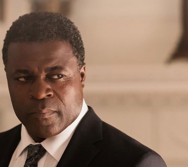 MotherFatherSon episode 1 https://timothyeverest.co.uk/wp-content/uploads/2019/04/MotherFatherSon_Timothy-Everest_3-600x531.jpg